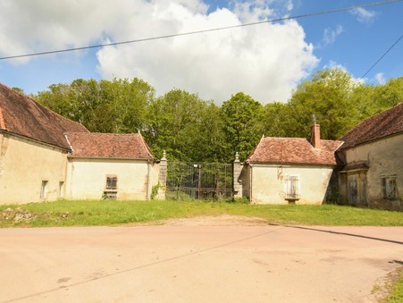 A vendre chateau Semur en Auxois 21140; 900 000 €