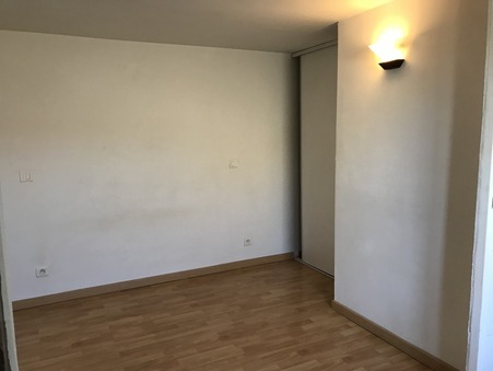 Appartement 690 &euro;  Réf. 08119 Meyreuil