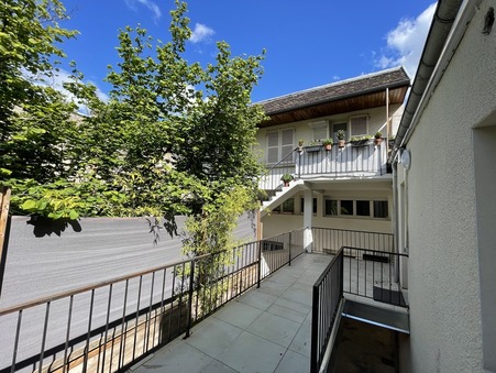 DIJON 950 000€