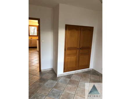 A louer appartement 1 150 &euro;  Bouc Bel Air