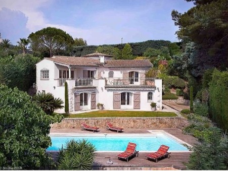 Cannes 3 380 000€
