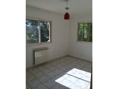 Maison 1 120 &euro;  sur La Barque (13710) - Réf. BHI93