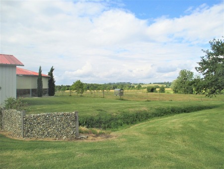 Vente propriété 1 390 000 €  Condom