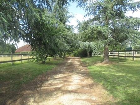 Propriété 1 390 000 €  sur Condom (32100) - Réf. SJ349