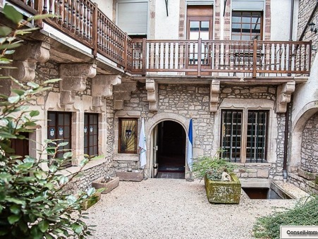Luxeuil-les-Bains  320 000 €