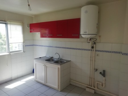 A louer appartement 811 &euro;  Moufia