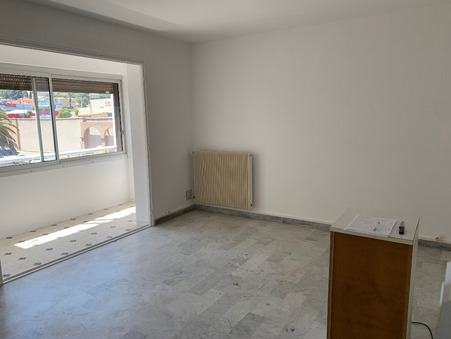 Vente appartement 90 000 €  Hyeres