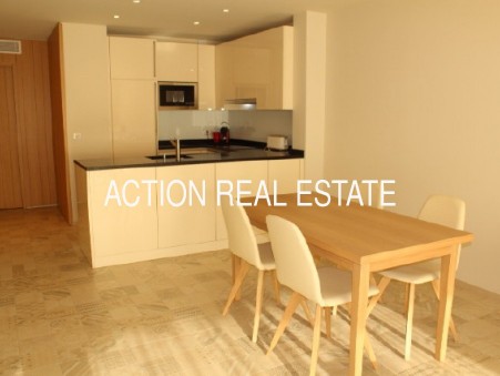 A louer appartement À partir de 3 000 €  Cannes