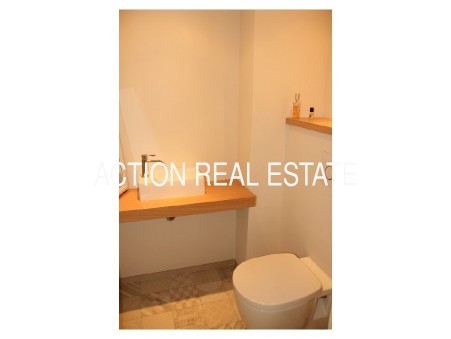 A louer appartement À partir de 3 000 €  Cannes