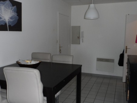 PESSAC  594 €