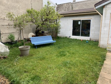 MONTREUIL  670 000€