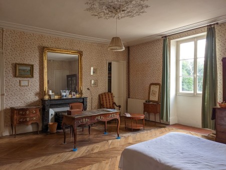 A vendre chateau Orleans 45000; 782 560 € 