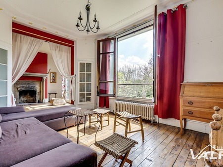 Saint-Maurice  850 000 €