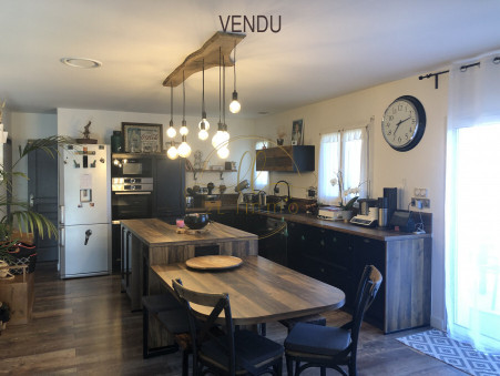 Maison 257 255 € sur La Ronde (17170) - Réf. 003