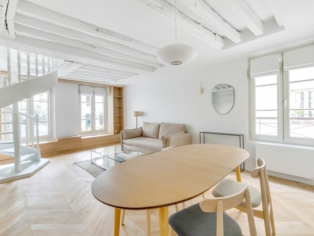 Paris 3ème 2 500 €