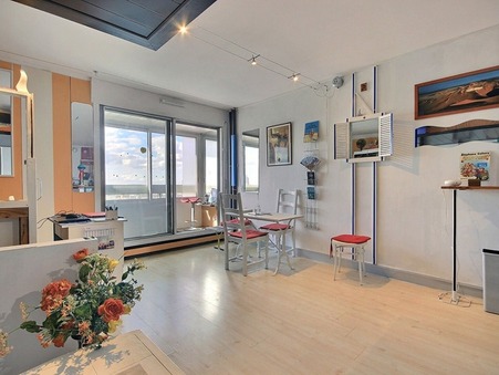 Paris 19ème  300 000 €