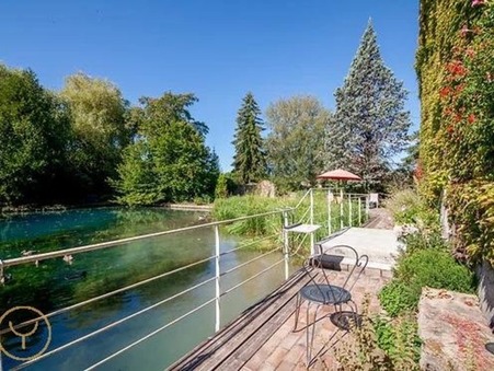 Soulaines-Dhuys  380 000 €