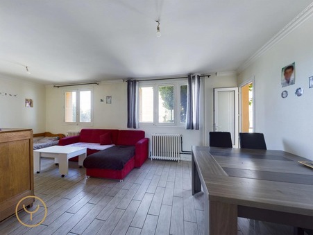 Troyes 93 000 €