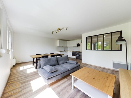 Saint-André-les-Vergers  390 €