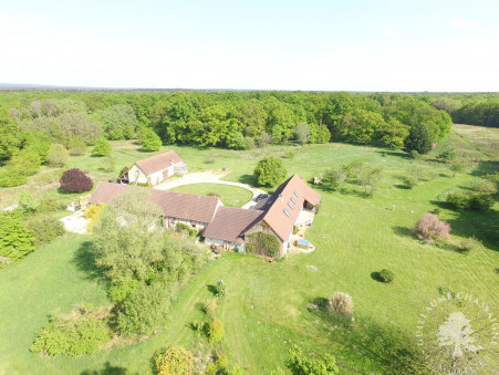 Vente propriété 585 200 €  Bourges