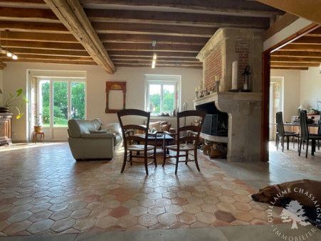 Propriété 585 200 €  Réf. 1408 Bourges