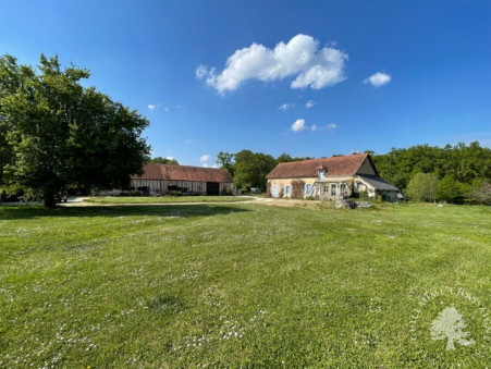 Propriété 585 200 €  sur Bourges (18000) - Réf. 1408