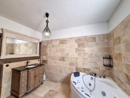 A vendre maison Moncale 20214; 696 800 € 