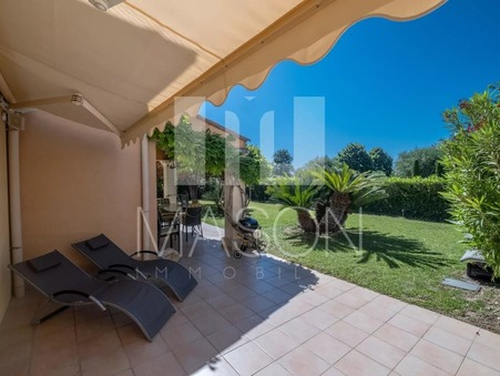 A louer maison À partir de 1 800 €  Antibes