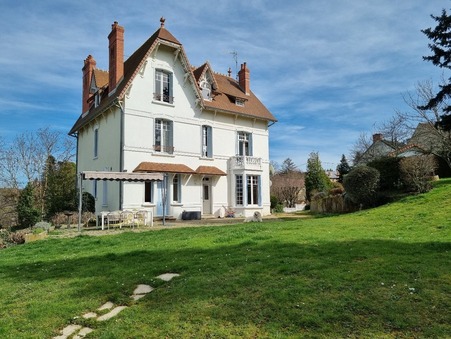 NERIS LES BAINS  549 000€