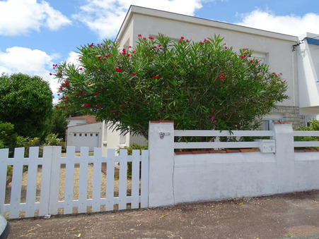 A louer maison À partir de 281 €  Royan