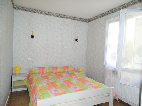 A louer maison À partir de 275 €  Royan