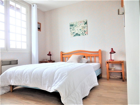 A louer maison À partir de 301 €  Royan