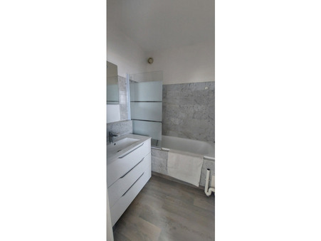 A louer appartement À partir de 275 &euro;  Royan