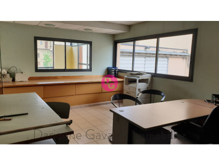 A vendre local commercial Decazeville 12300; 128 400 € 