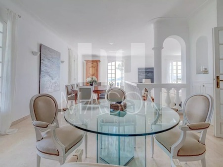 A louer maison À partir de 12 000 €  Cannes