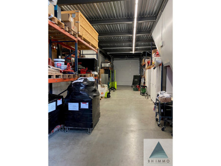 Location local professionnel Meyreuil Réf. BHI120