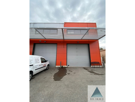 A louer local professionnel 5 800 &euro;  Meyreuil