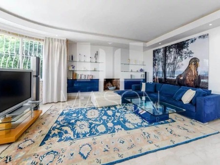 A louer maison À partir de 12 500 €  Antibes