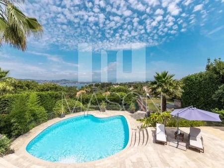 A louer maison À partir de 12 500 €  Antibes