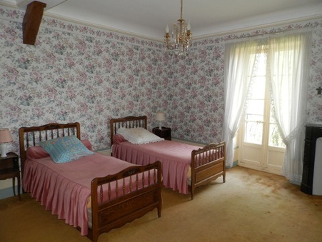 A vendre maison Pierre de Bresse 71270; prix nous consulter