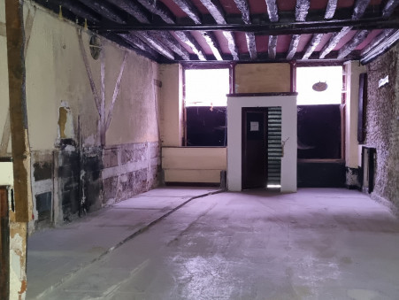 ETAMPES  174 000 €