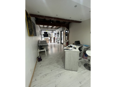 Local commercial 620 &euro;  Réf. 083 Revel