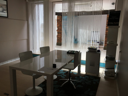 Local commercial sur Revel ; 620 &euro;  ; A louer Réf. 083