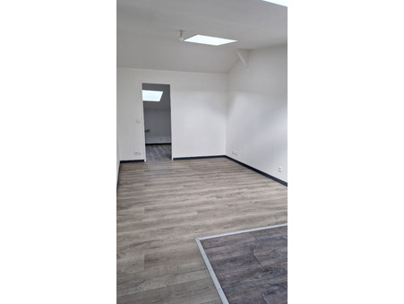 A vendre immeuble Bourgoin-Jallieu 38300; prix nous consulter