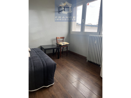 CALAIS  390 €