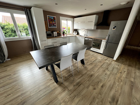 A vendre maison Saint-Bonnet-de-Mure 69720; prix nous consulter