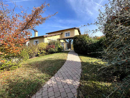 A vendre maison Saint-Bonnet-de-Mure 69720; prix nous consulter