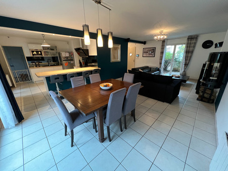 A vendre maison Saint-Bonnet-de-Mure 69720; prix nous consulter