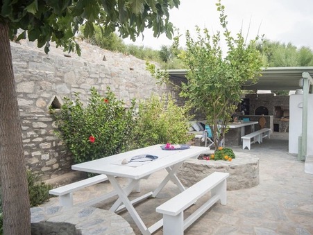 A louer maison Paros 844 00; À partir de 2 395 € 