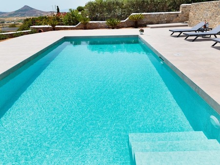 A louer maison À partir de 4 790 €  Paros